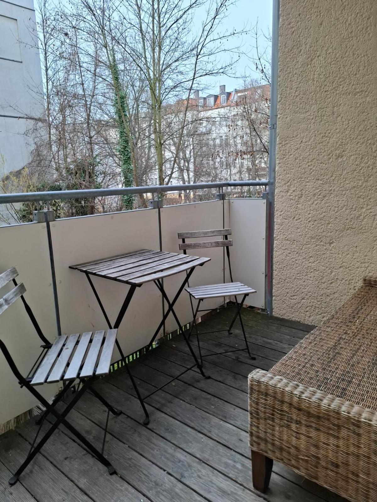 Altbauwohnung Direkt An Der Karli Mit Balkon - Netflix Inklusive ライプツィヒ エクステリア 写真